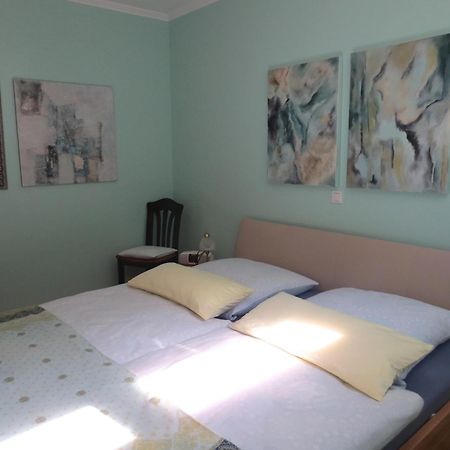 Holiday Flat With Idyllic Garden In Daun Extérieur photo